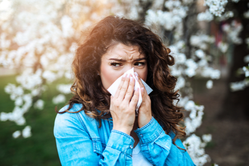 Seasonal Allergies vs. Sinusitis: How To Tell The Difference